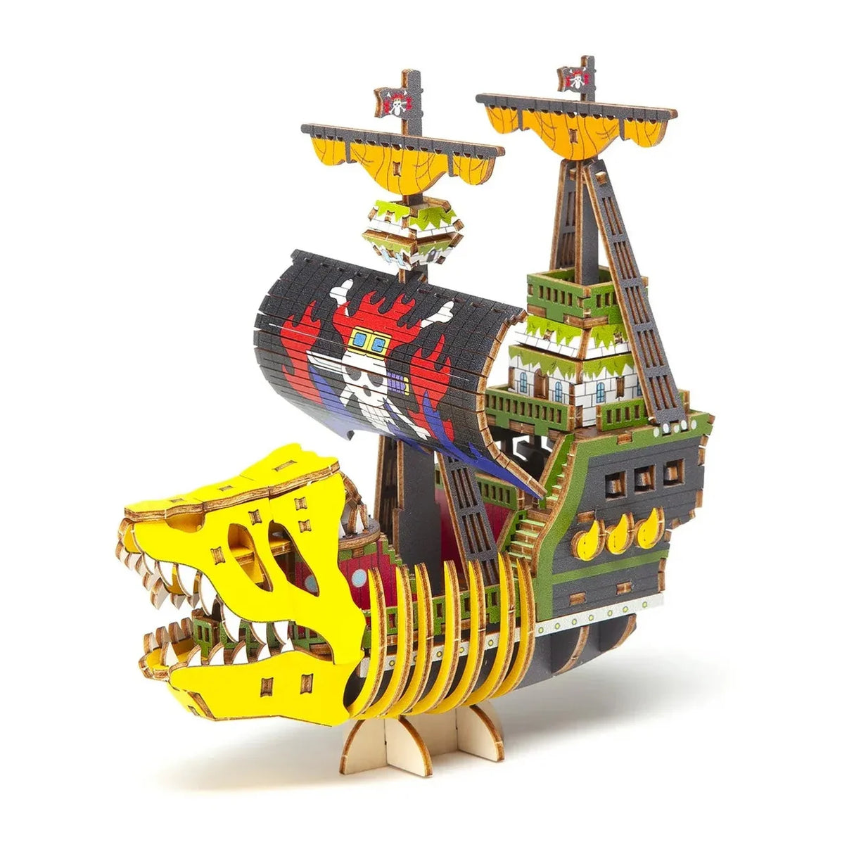 Zusammengesetztes 3D Puzzle eines Piratenschiffs mit gelbem Drachenkopf als Bug