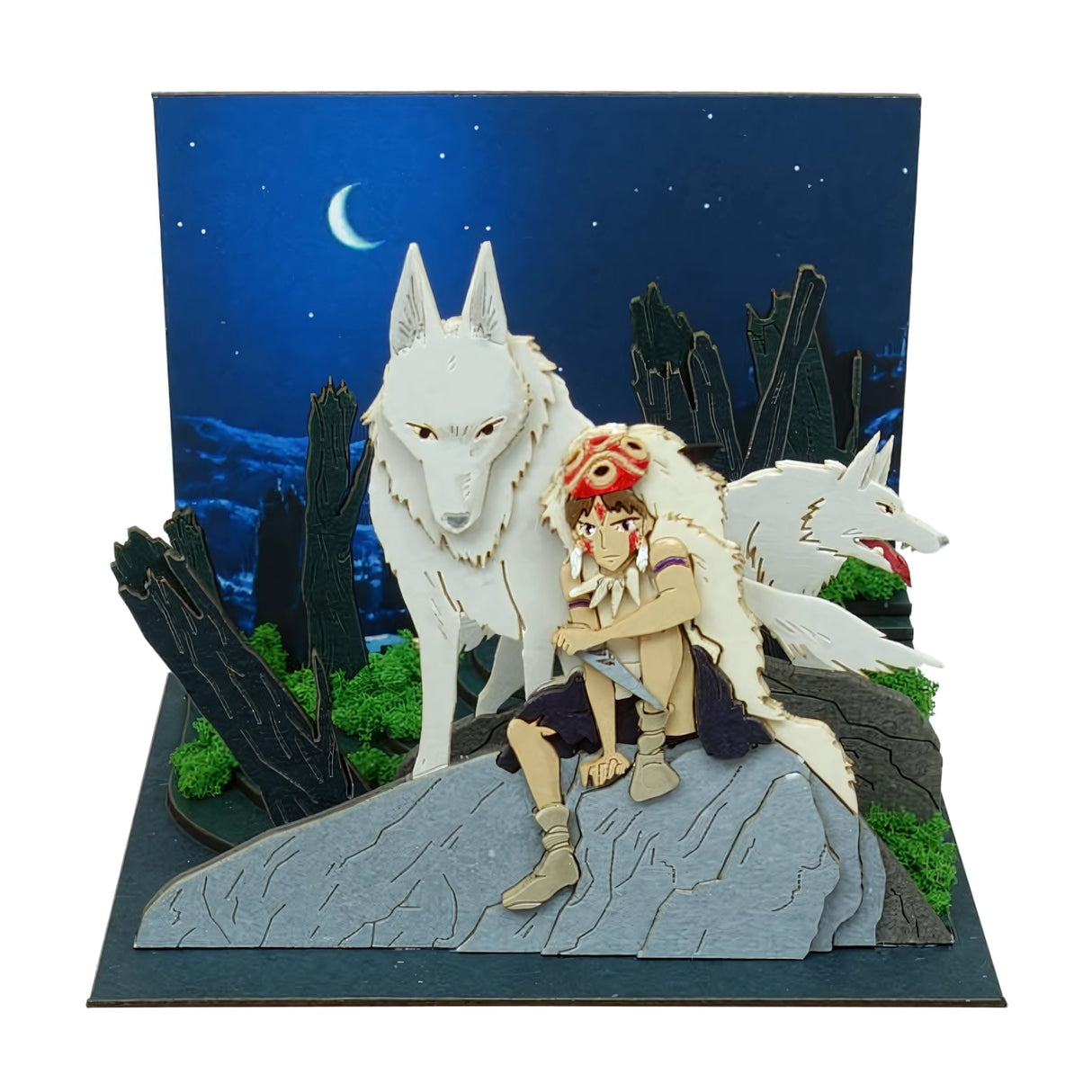 Prinzessin Mononoke und zwei Wölfe sitzen auf einem Felsen im Wald bei Nacht