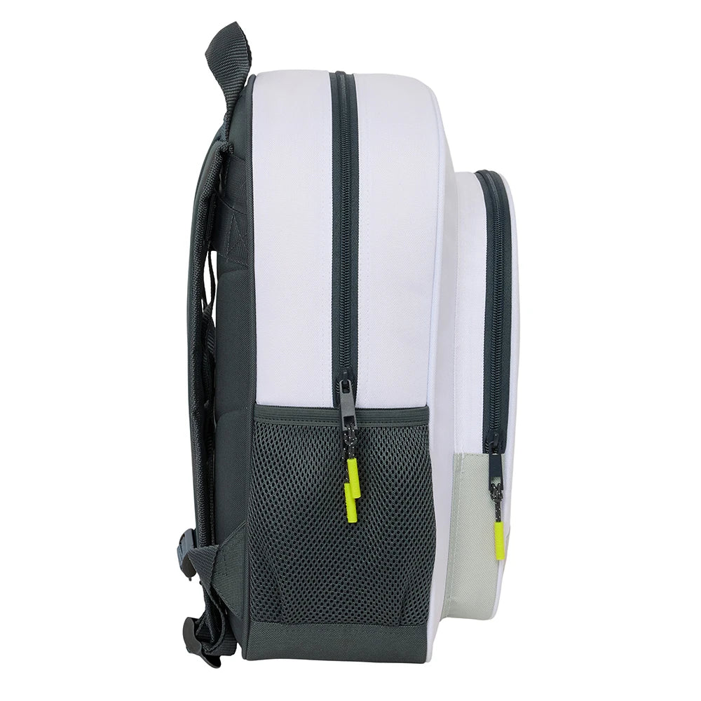 Grau-weißer Rucksack mit Reißverschlüssen und Netztasche