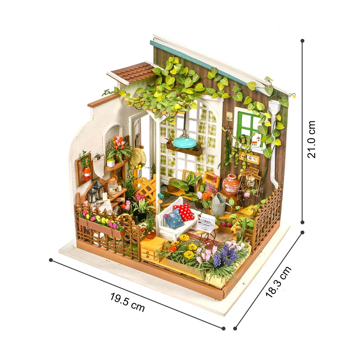 Miniaturmodell eines Gartenzimmers mit Pflanzen und Möbeln inklusive Maßangaben