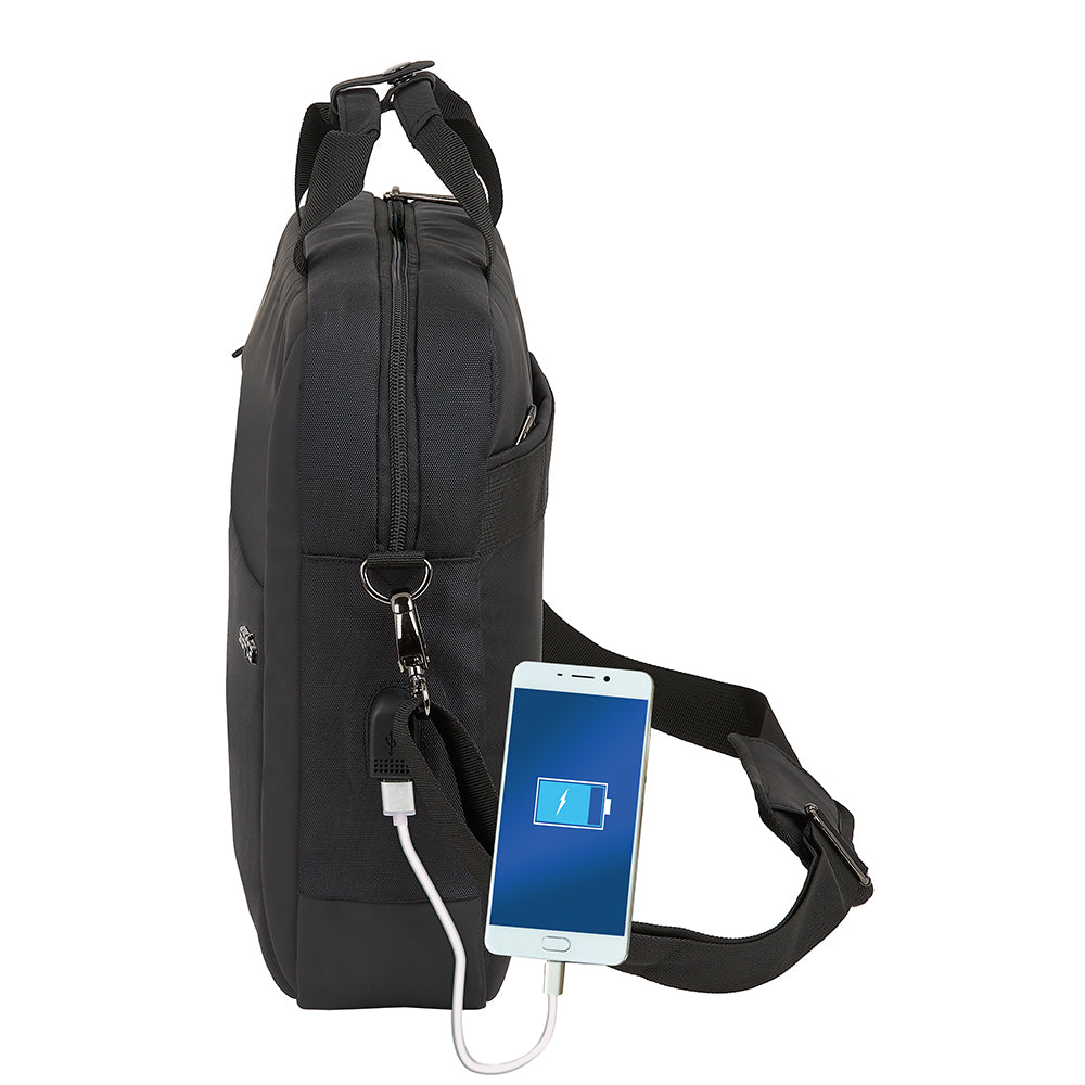Schwarze Laptoptasche mit integriertem USB Ladeanschluss und angeschlossenem Smartphone
