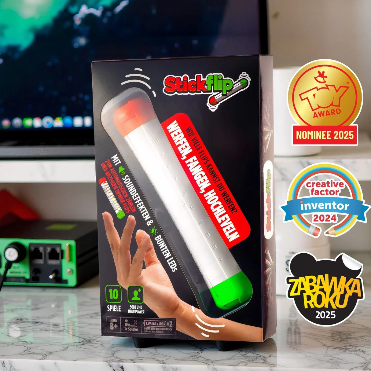 Stickflip Spielzeugverpackung mit Auszeichnungen: Toy Award Nominee 2025, Creative Factor Inventor 2024, Zabawka Roku 2025