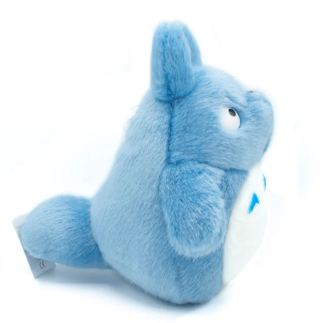 Blaues Plüschtier in Totoro Form mit weißem Bauch