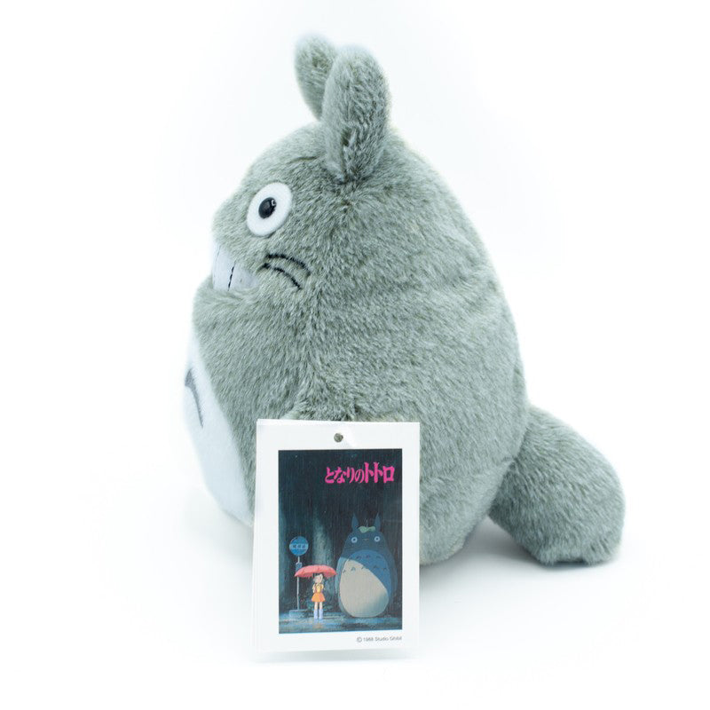 Graue Totoro Plüschfigur mit Studio Ghibli Etikett