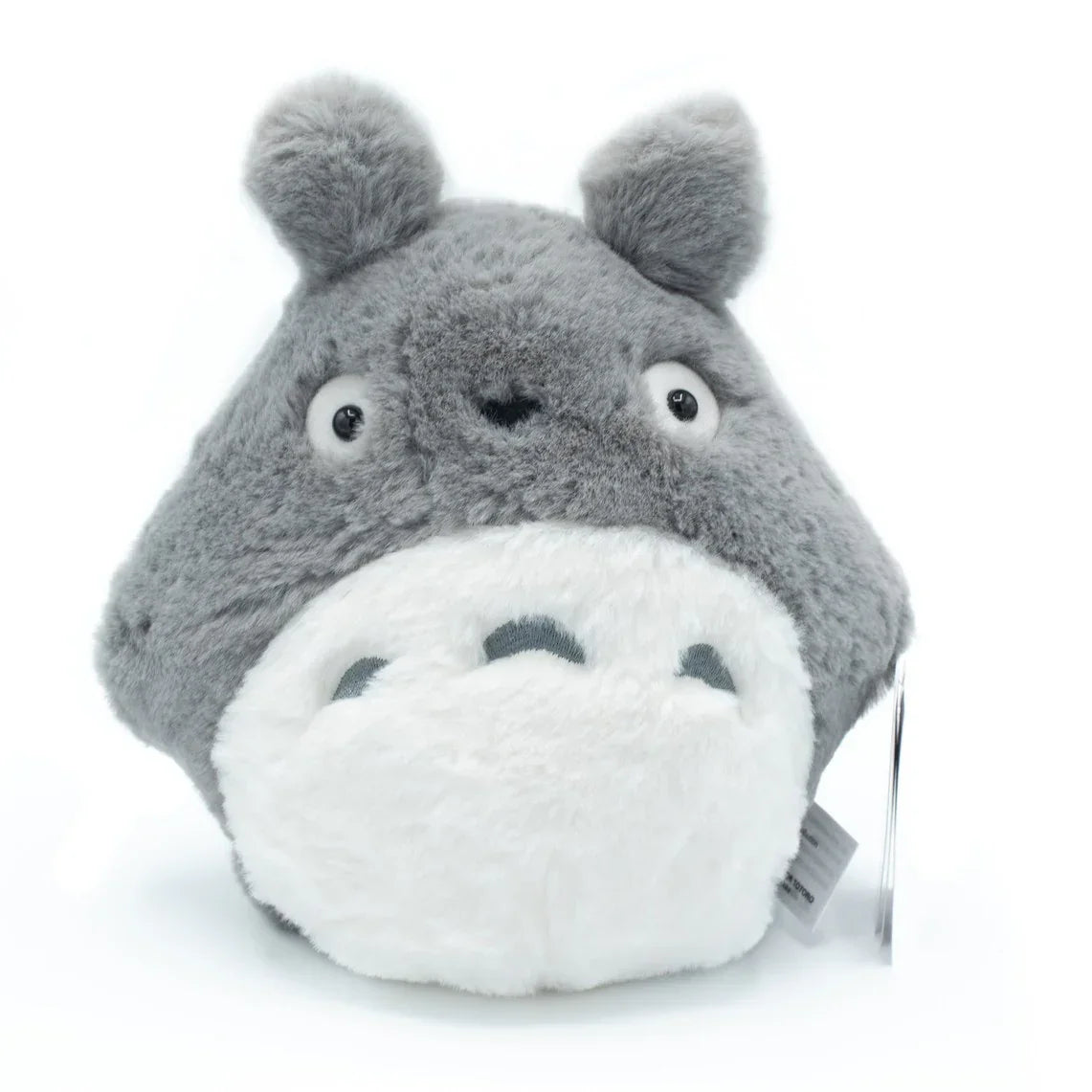 Graues Totoro Plüschtier mit weißem Bauch und kleinen Ohren
