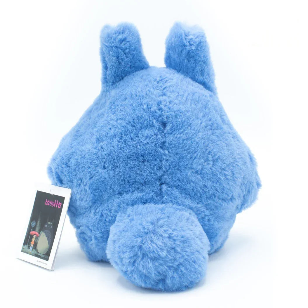 Blaues Plüschtier von Totoro von hinten mit Produktanhänger