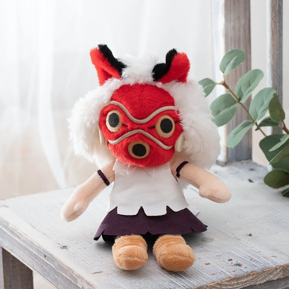 Plüschfigur von San aus Prinzessin Mononoke mit roter Maske und weißem Fell