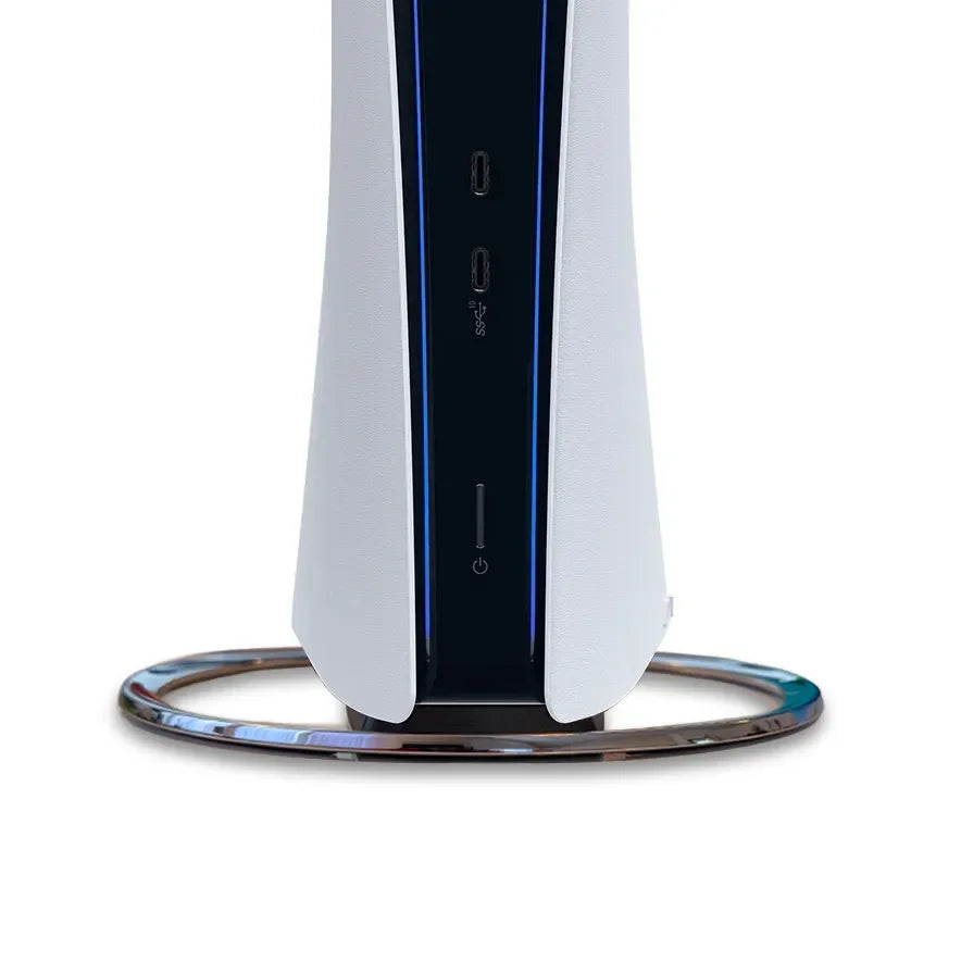 Vorderansicht der PlayStation 5 Konsole auf einem Ständer