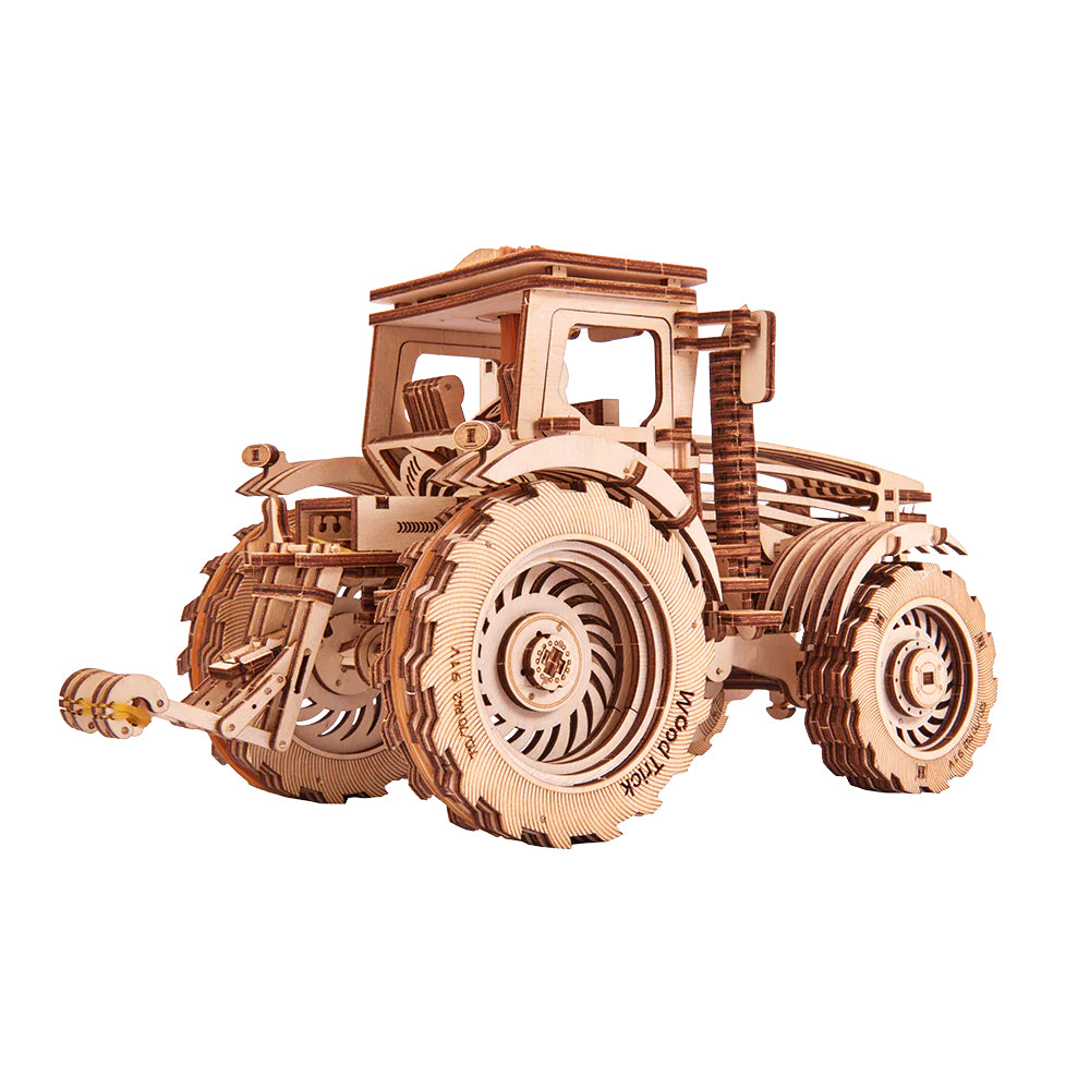 Modelltraktor aus Holz zum Zusammenbauen