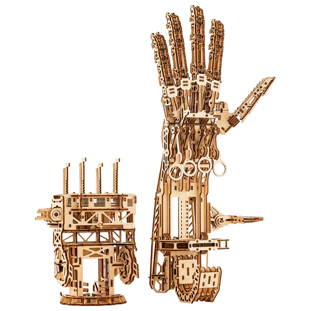 Mechanische Hand aus Holzbauteilen mit Gelenkmechanik