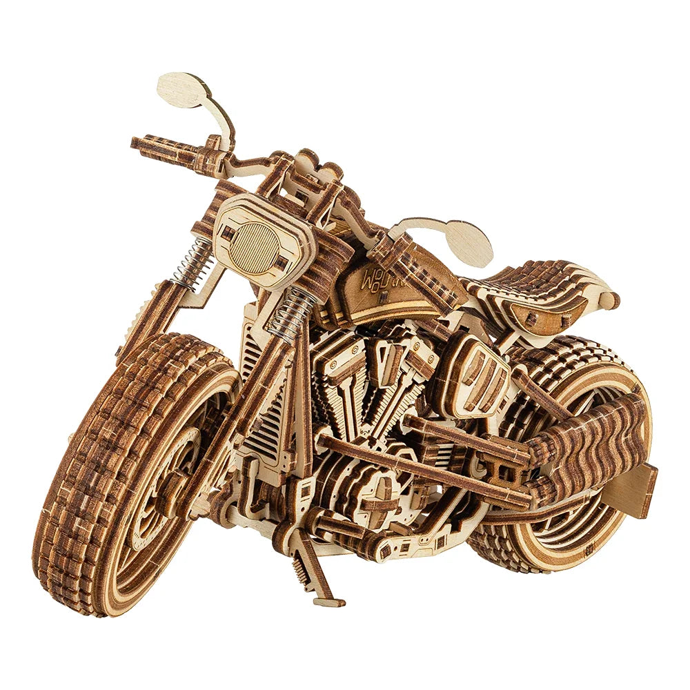 Modell eines Motorrads aus lasergeschnittenem Sperrholz
