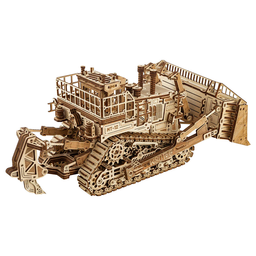 Wood Trick Terrain Titan 3D-Holzmodell – Schrägansicht von hinten mit Blick auf den beweglichen Aufreisshaken und das detaillierte Heck.