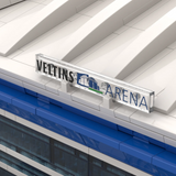 Bedruckter VELTINS-Arena Schriftzug auf dem Dach
