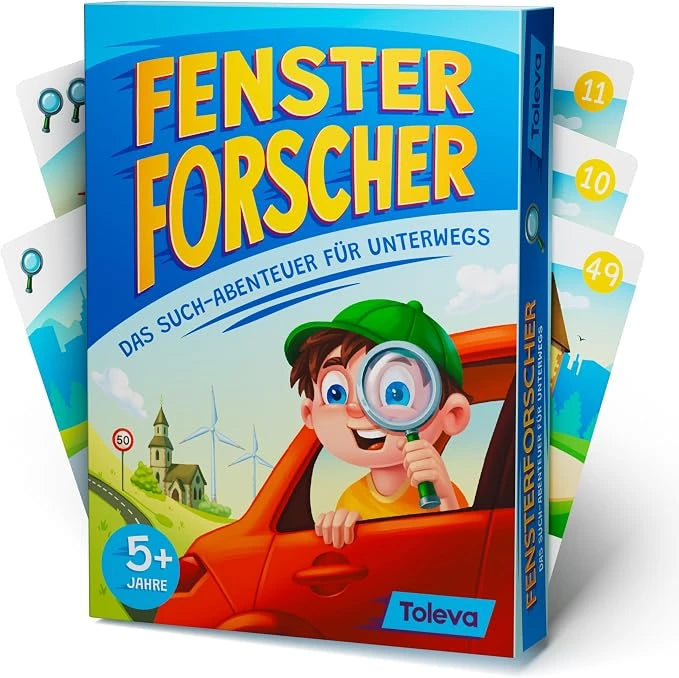 Verpackung des Fensterforscher-Reise-Suchspiels von Toleva mit Beispielkarten und Junge mit Lupe im Auto, ab 5 Jahren