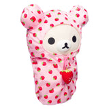 Korilakkuma dans un sac de couchage fraise - peluche